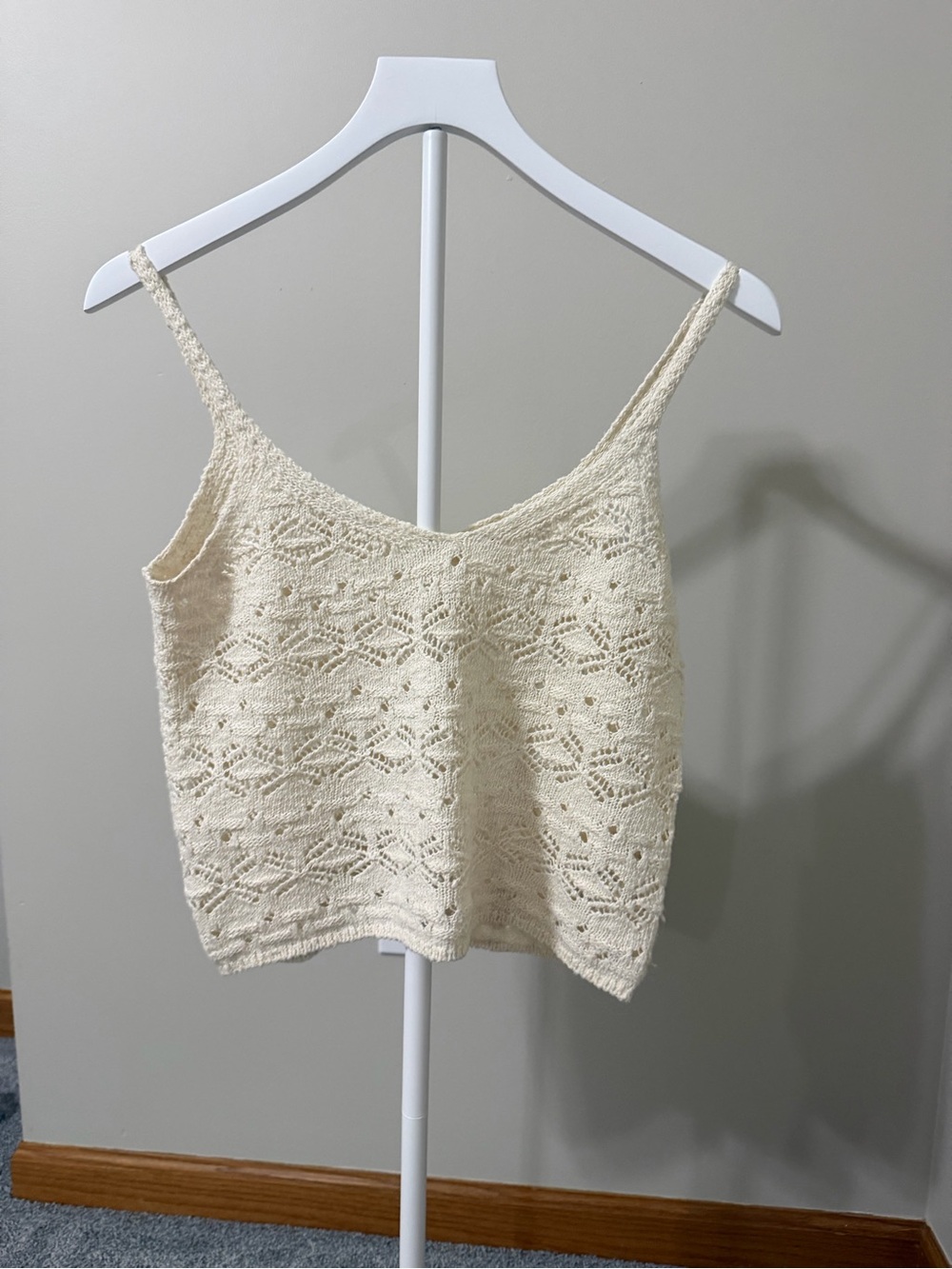 SO Cream Crochet V-Neck Camisole